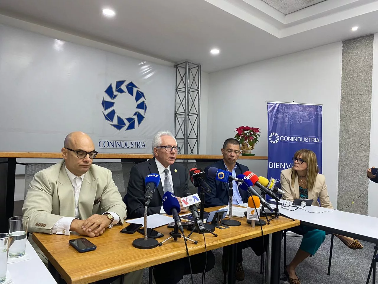 Sector industrial presenta propuestas para incrementar las exportaciones venezolanas